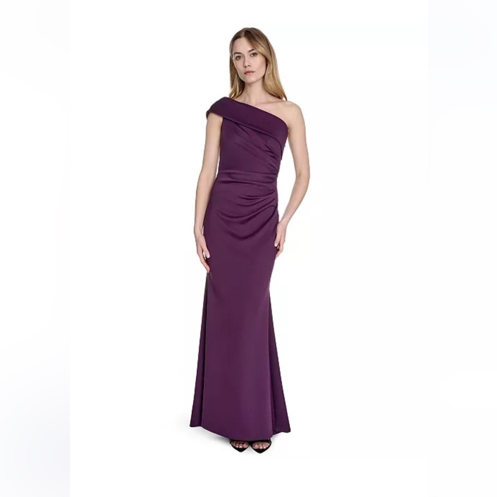 Elegant Purple One-Shoulder Evening Gown
